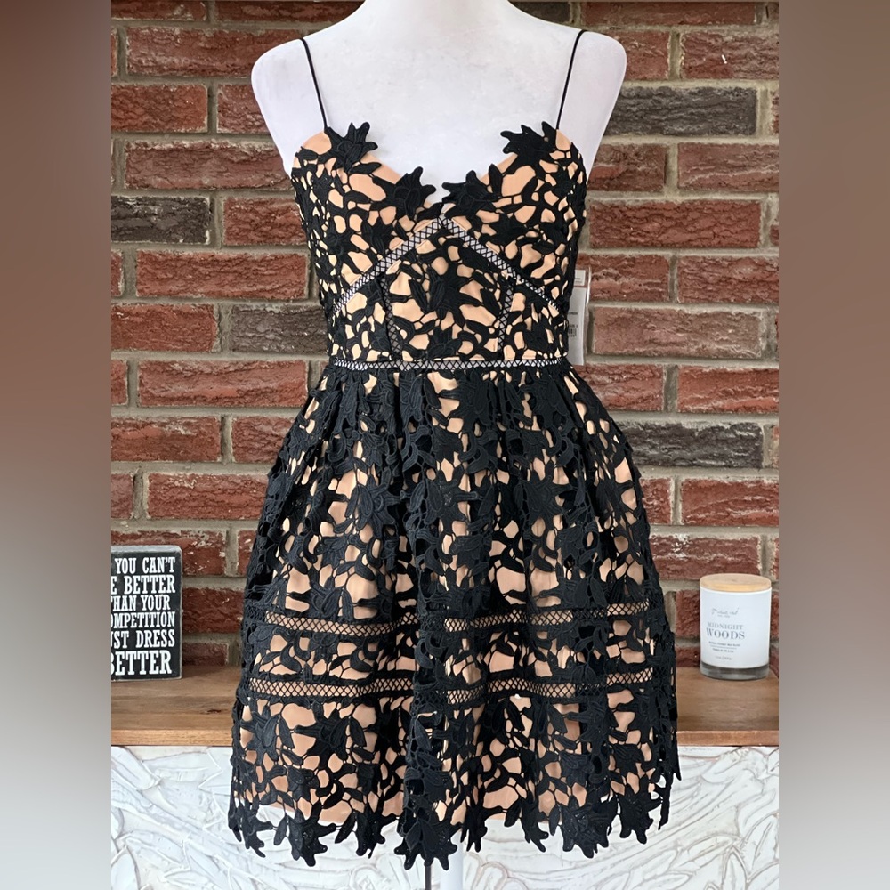 Self-Portrait Azaelea Lace Minidress Size 2 NWT - Picture 3 of 9